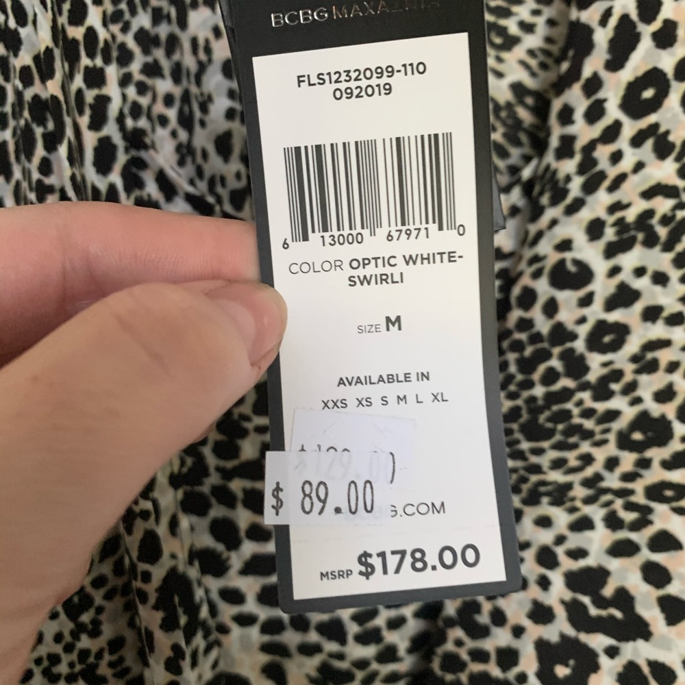 ⭐️2/$25⭐️Puff sleeve Leopard-like blouse High/Low medium - Picture 9 of 9